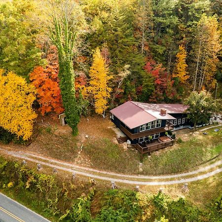 Fun Cabin With Hot Tub, Pool Table & Fire Pit - Big Blue 布赖森城 外观 照片