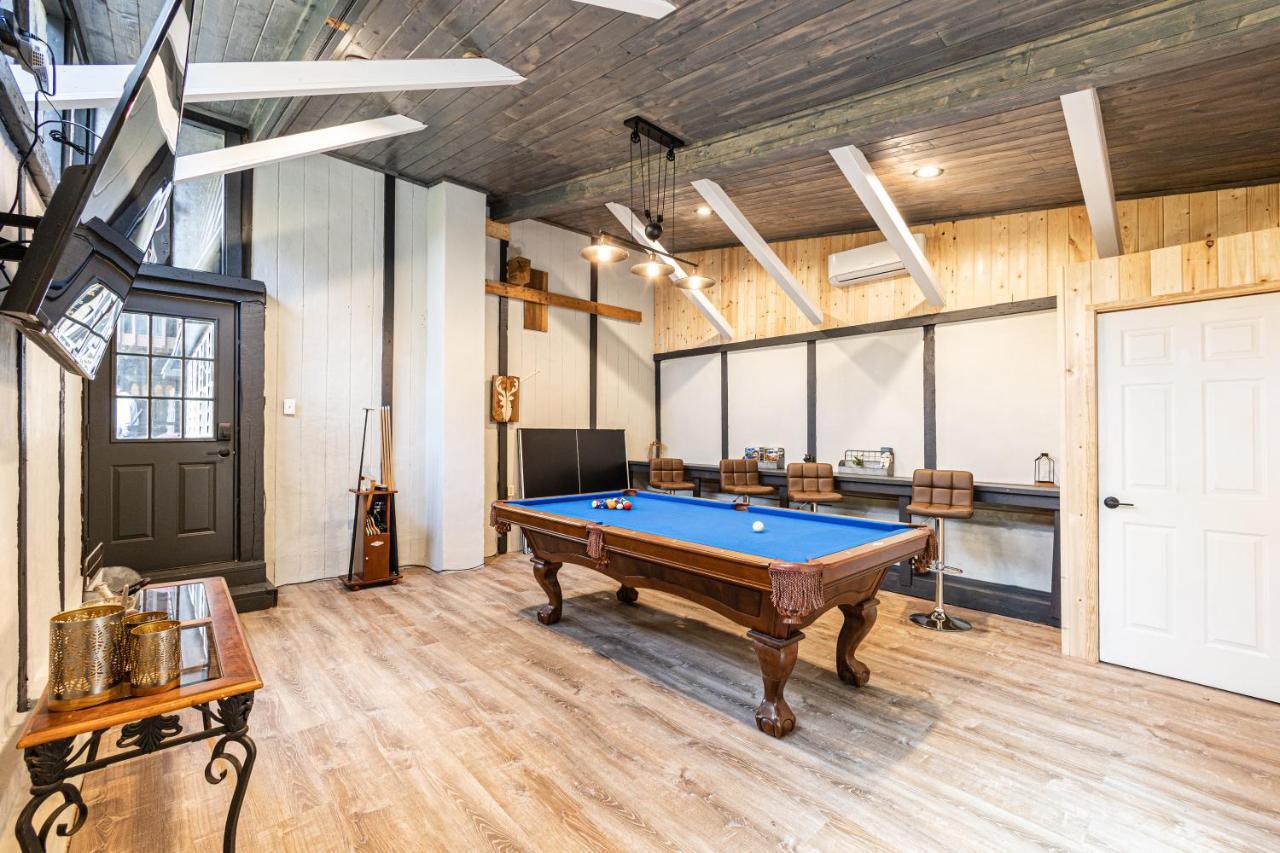 Fun Cabin With Hot Tub, Pool Table & Fire Pit - Big Blue 布赖森城 外观 照片